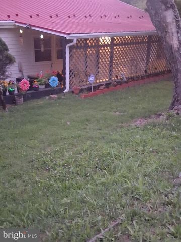 702 DOLLAR, Bunker Hill, WV 25413