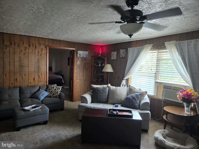 702 DOLLAR, Bunker Hill, WV 25413