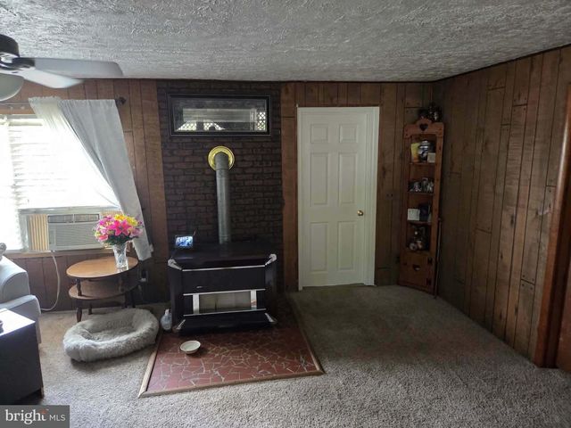 702 DOLLAR, Bunker Hill, WV 25413