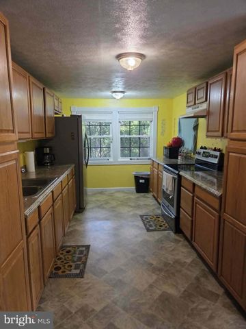 702 DOLLAR, Bunker Hill, WV 25413