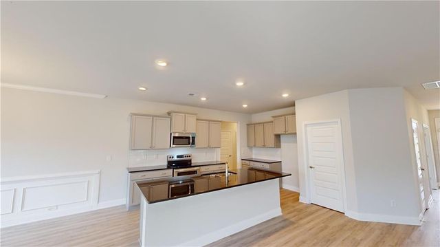 1035 Holliday Pass, Griffin, GA 30223