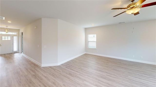 1035 Holliday Pass, Griffin, GA 30223