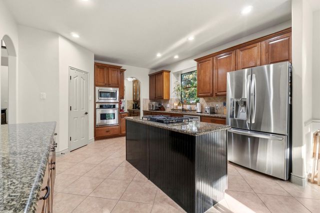 11612 Princess Ann Court, Montgomery, TX 77316