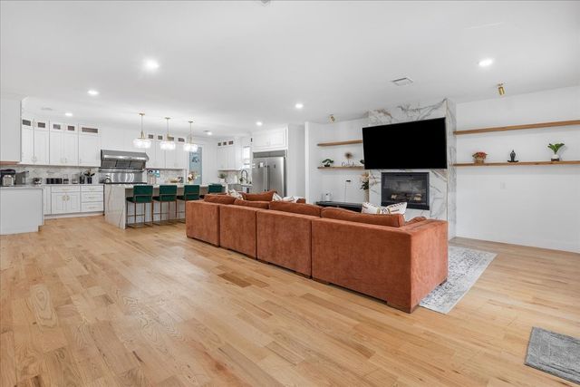 4726 Hopkins Avenue, Dallas, TX 75209
