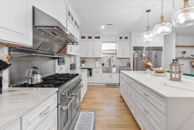 4726 Hopkins Avenue, Dallas, TX 75209