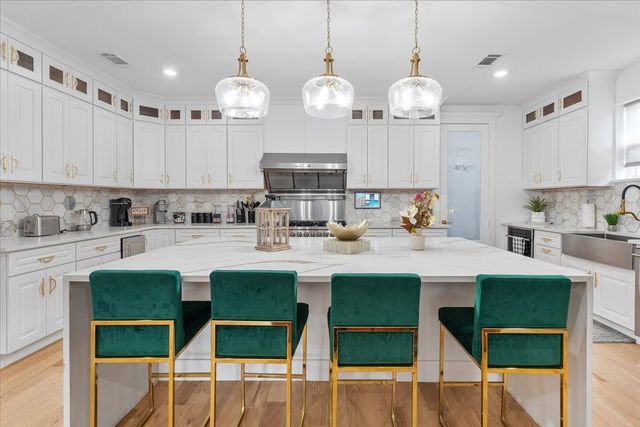 4726 Hopkins Avenue, Dallas, TX 75209