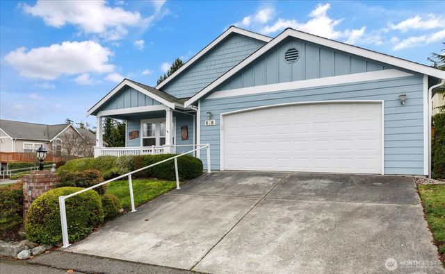 606 NW 12th Loop, Oak Harbor, WA 98277