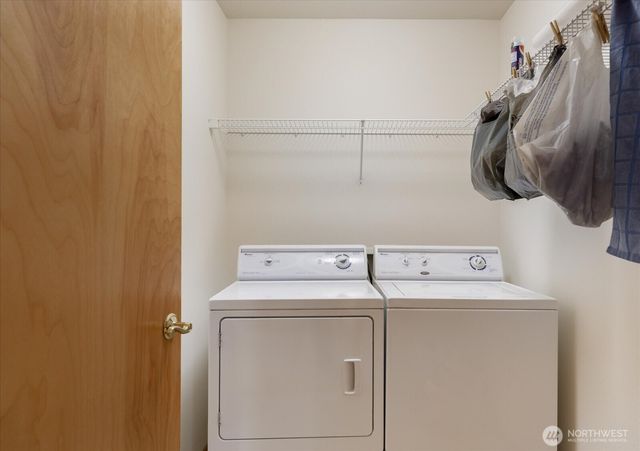 606 NW 12th Loop, Oak Harbor, WA 98277