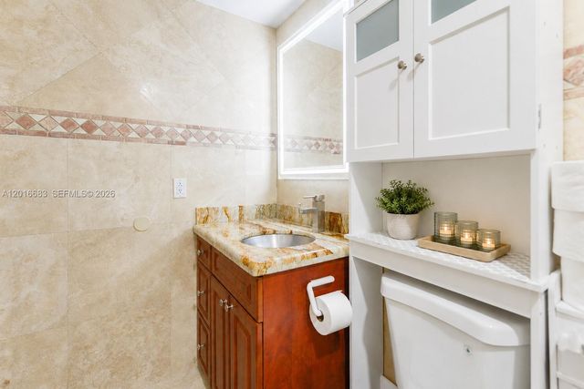19201 Collins Ave 609, Sunny Isles Beach, FL 33160