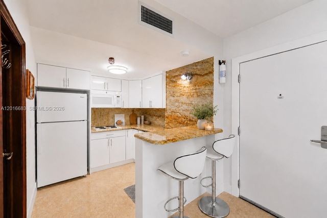 19201 Collins Ave 609, Sunny Isles Beach, FL 33160