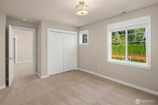 6101 167th Avenue SE, Bellevue, WA 98006