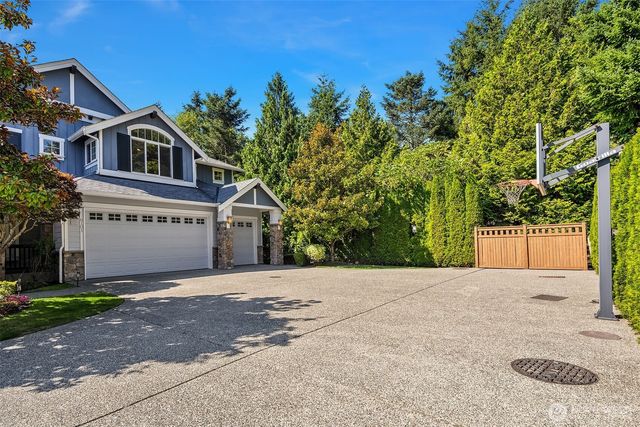 6101 167th Avenue SE, Bellevue, WA 98006