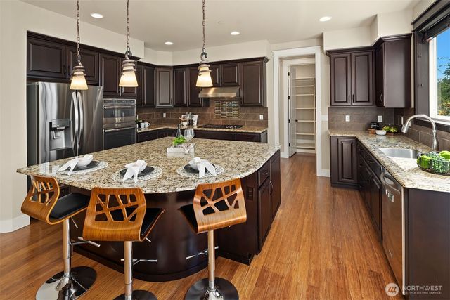 6101 167th Avenue SE, Bellevue, WA 98006