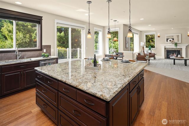 6101 167th Avenue SE, Bellevue, WA 98006