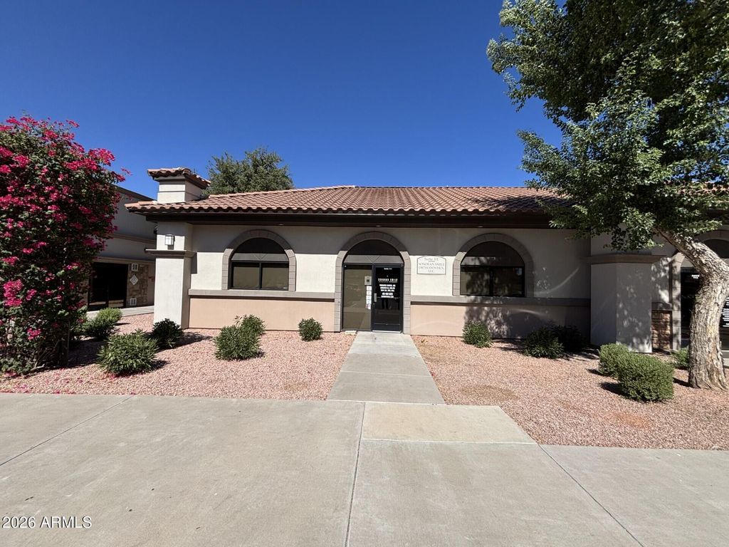3336 E CHANDLER HEIGHTS Road B20, Gilbert, AZ 85298 — exterior