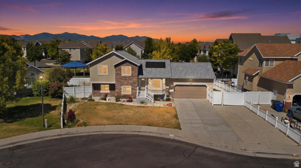 3628 S LIONHEART WAY, West Valley City, UT 84119