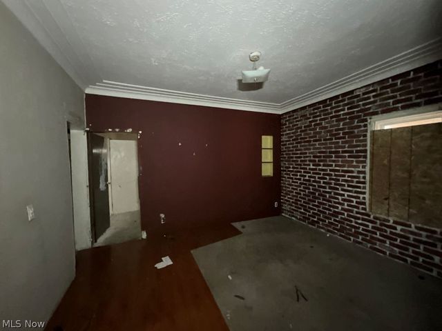 7300 Claasen Avenue, Cleveland, OH 44105