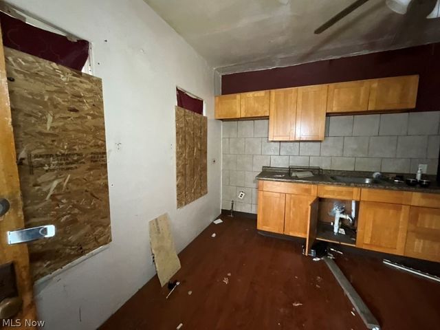 7300 Claasen Avenue, Cleveland, OH 44105