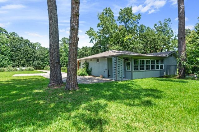 18755 Mink Lake Drive, Magnolia, TX 77355