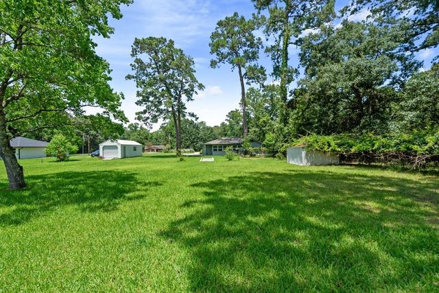 18755 Mink Lake Drive, Magnolia, TX 77355