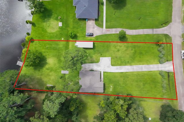 18755 Mink Lake Drive, Magnolia, TX 77355