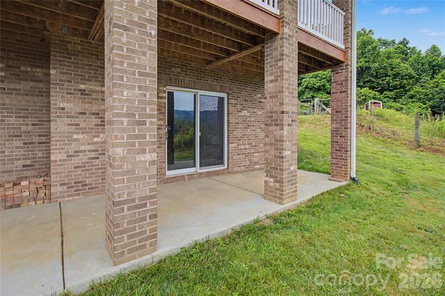 340 Earlys Mountain Road, Leicester, NC 28748