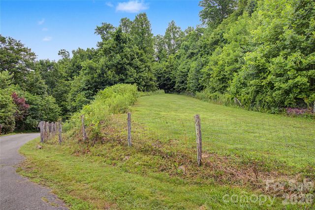 340 Earlys Mountain Road, Leicester, NC 28748