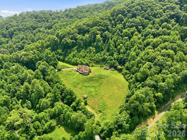 340 Earlys Mountain Road, Leicester, NC 28748