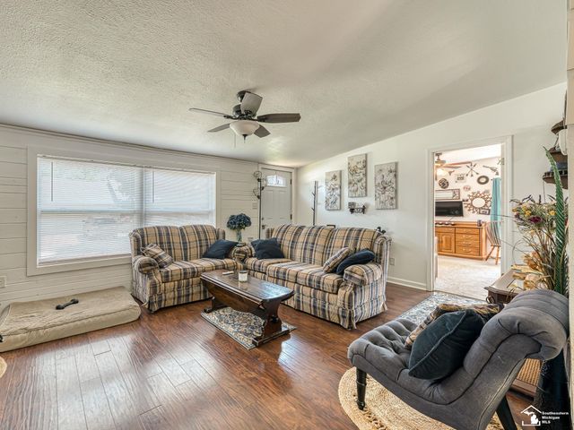 3408 Erie Shore Drive, Monroe, MI 48162
