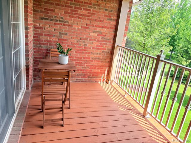 3515 Oakmonte Boulevard 77, Oakland Charter Township, MI 48306