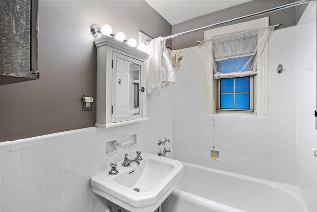 150 Burns Street # 2G, New York City, NY 11375