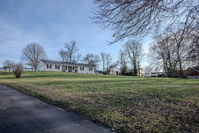 10405 KY-52, Paint Lick, KY 40461