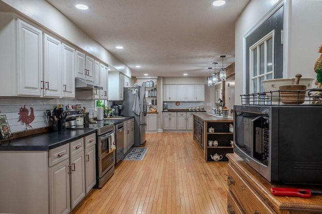 10405 KY-52, Paint Lick, KY 40461