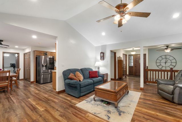 5709 S Clay Avenue, Springfield, MO 65810