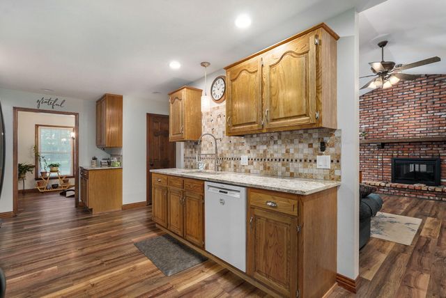 5709 S Clay Avenue, Springfield, MO 65810