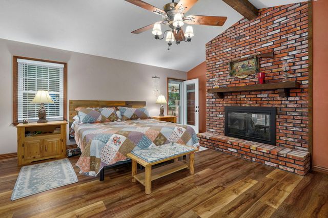 5709 S Clay Avenue, Springfield, MO 65810