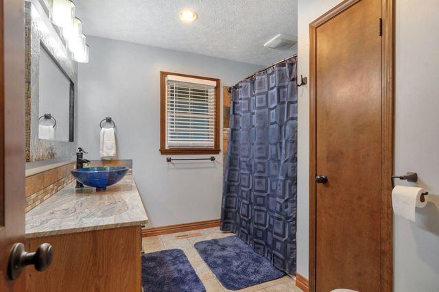 5709 S Clay Avenue, Springfield, MO 65810