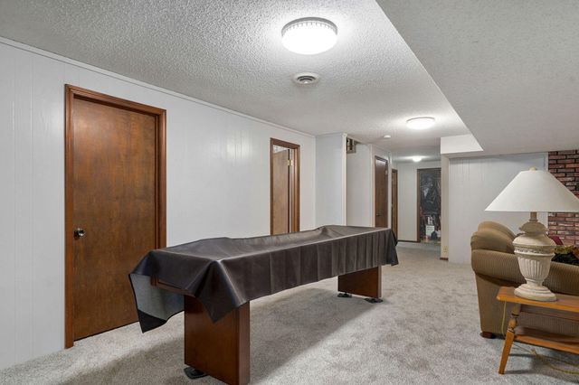 5709 S Clay Avenue, Springfield, MO 65810