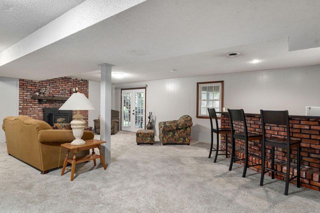 5709 S Clay Avenue, Springfield, MO 65810