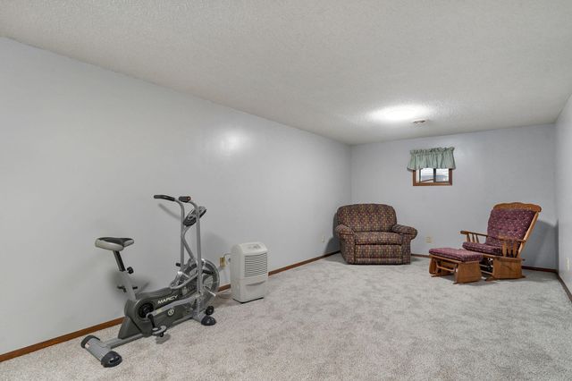 5709 S Clay Avenue, Springfield, MO 65810