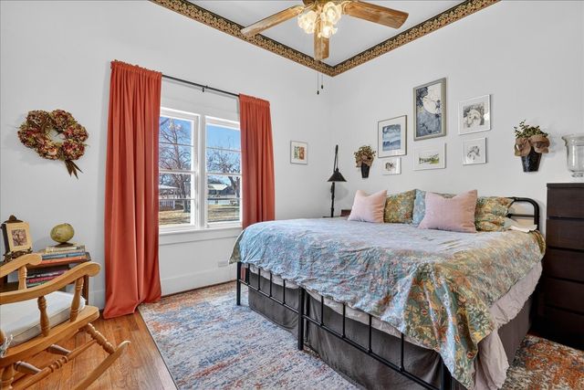 1006 E Coke Street, Hamilton, TX 76531