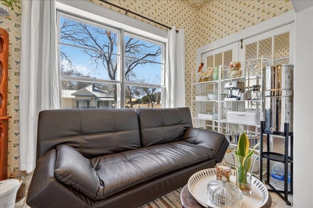 1006 E Coke Street, Hamilton, TX 76531