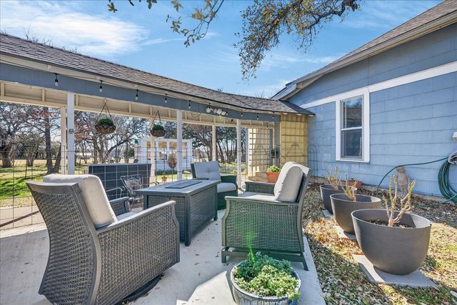 1006 E Coke Street, Hamilton, TX 76531