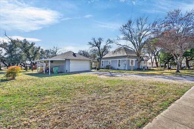 1006 E Coke Street, Hamilton, TX 76531