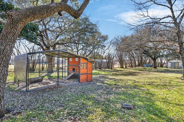 1006 E Coke Street, Hamilton, TX 76531