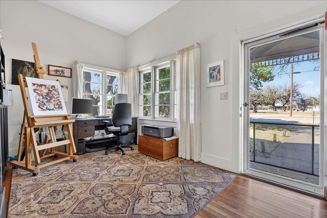 1006 E Coke Street, Hamilton, TX 76531