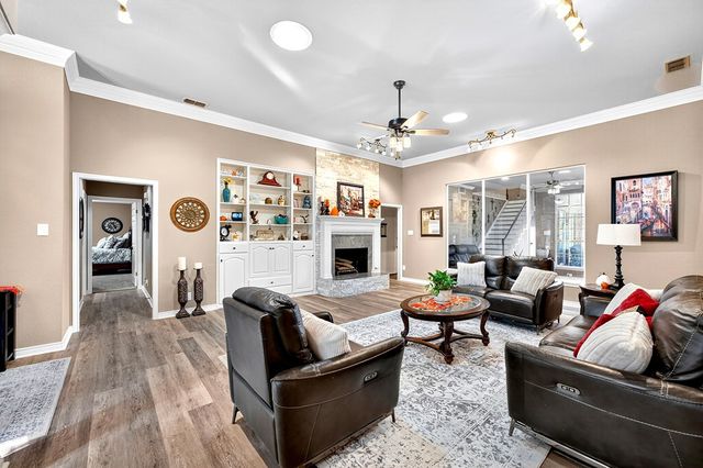 1812 Dukes Dr, Midland, TX 79705