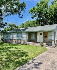 4225 Lowman St, Corpus Christi, TX 78411