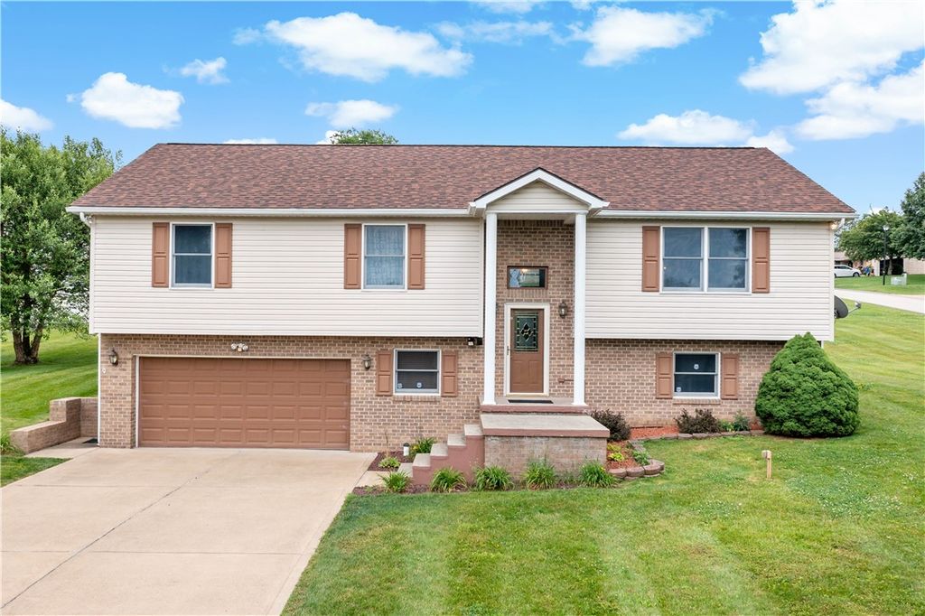103 Long Ridge Ln, South Union Twp, PA 15401