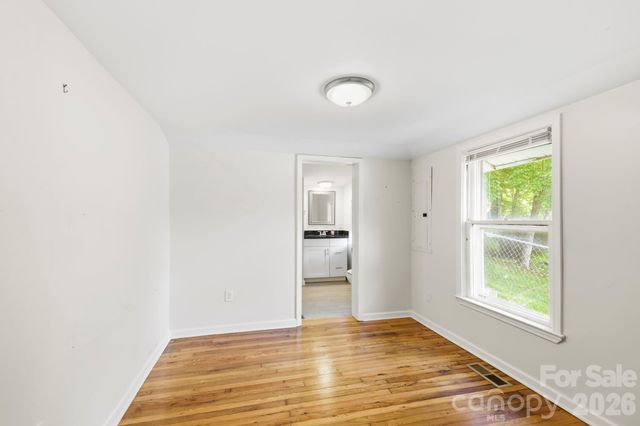 221 N Fork Road, Black Mountain, NC 28711